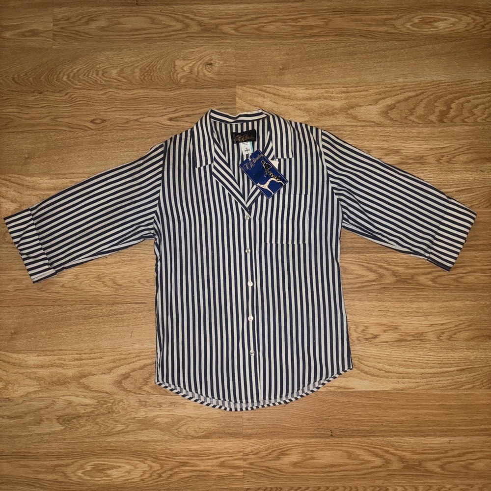 3 for $20 item T.R.Bentley Blue and White button down